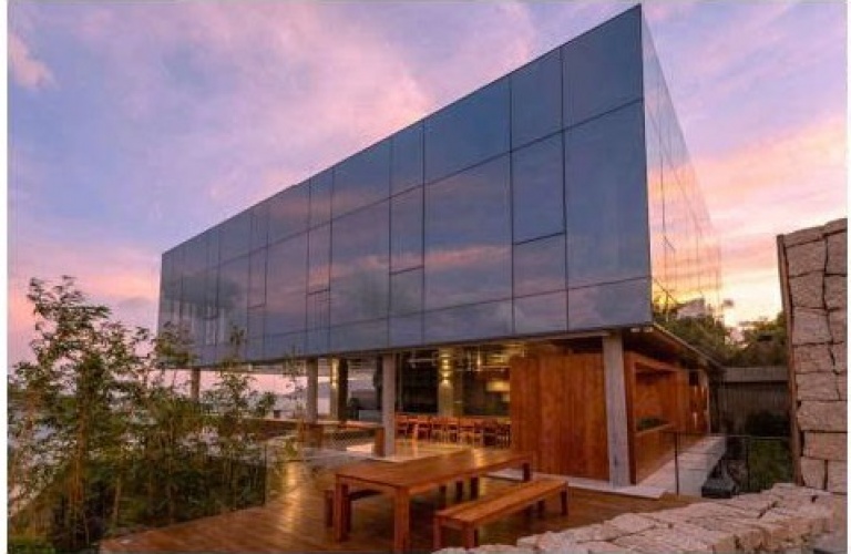 SKY VILLA