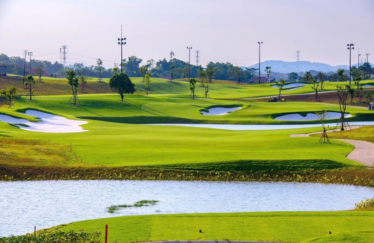 Sân Golf Tam Nông - Văn Lang Empire Golf Club
